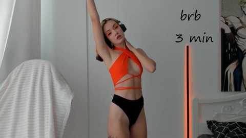 2b_ @ chaturbate on 20251013