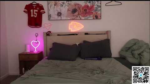 ari_lovexo @ chaturbate on 20251013