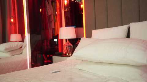 arte_adelle @ chaturbate on 20251013