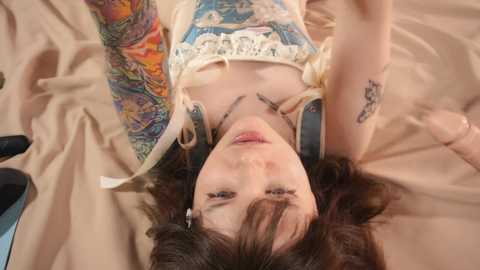 awondrr @ chaturbate on 20251013