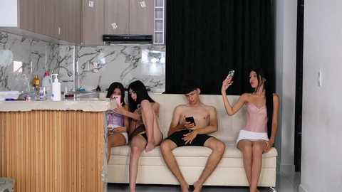 dears_pearlss @ chaturbate on 20251013