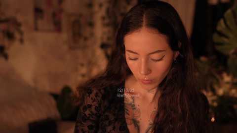 effylowell_ @ chaturbate on 20251013