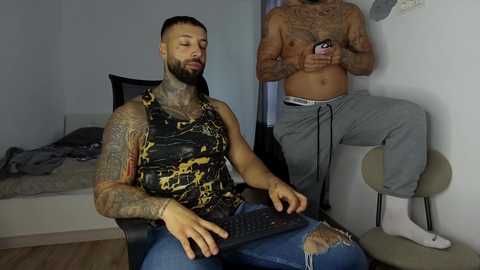 masculineguy69 @ chaturbate on 20251013