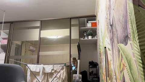 unarks @ chaturbate on 20251013