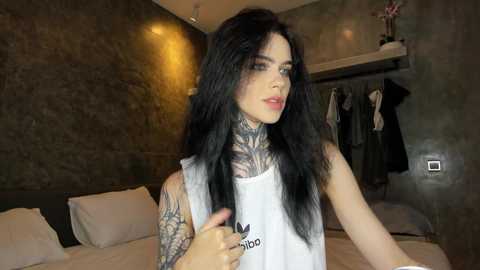 uwu_eva @ chaturbate on 20251013