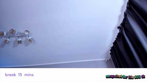 vivian_qwerty @ chaturbate on 20251013