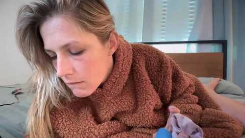 little_lies @ chaturbate on 20251014