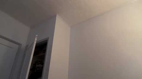 lucca250 @ chaturbate on 20251014