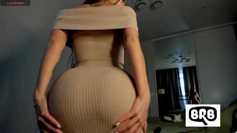 xxx_leila @ chaturbate on 20251014