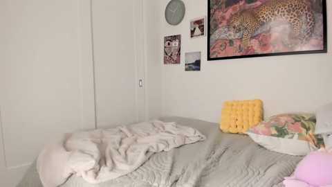 ariah_is_blonde @ chaturbate on 20251015