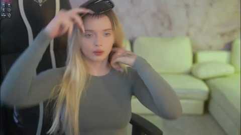 bright_diamonds_054 @ chaturbate on 20251017