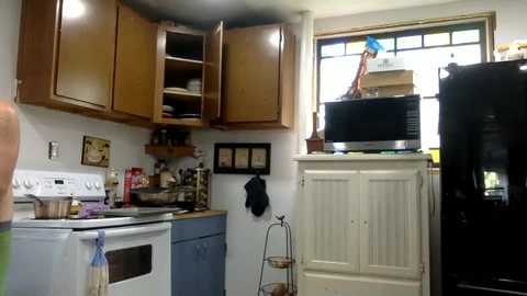 daddydic120402 @ chaturbate on 20251017