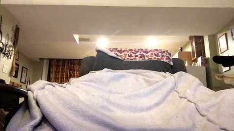 dgrabbin @ chaturbate on 20251017