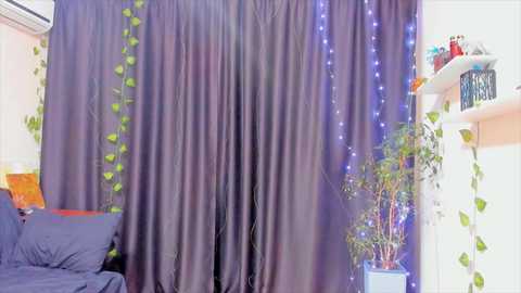 lucettagrant @ chaturbate on 20251017