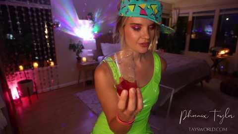 phoenix_taylor @ chaturbate on 20251017