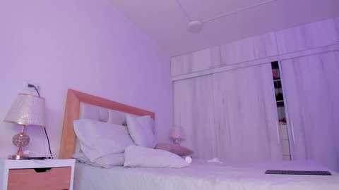 _natasha18_ @ chaturbate on 20251018