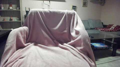 angelsuitlove @ chaturbate on 20251018