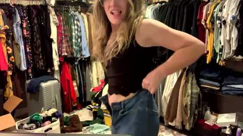 intothewoodswego @ chaturbate on 20251018