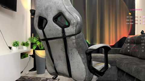 loney__tunes @ chaturbate on 20251018