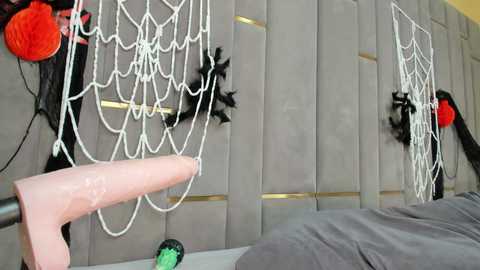 evalims @ chaturbate on 20251019