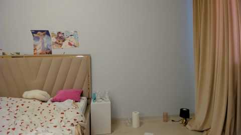 miko_moonn @ chaturbate on 20251019