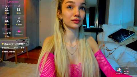 sassyt33n @ chaturbate on 20251019