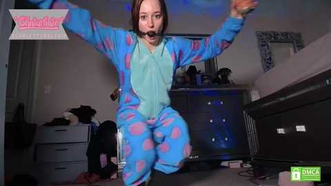 scarlettgracevip @ chaturbate on 20251019