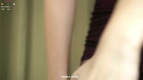 zeldaes @ chaturbate on 20251019