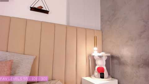 zoemonroee_ @ chaturbate on 20251019