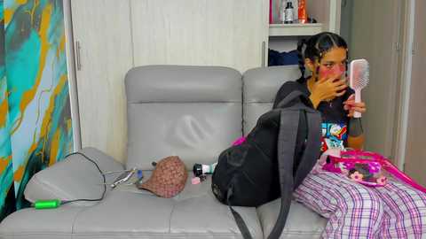 elmessi_ @ chaturbate on 20251020