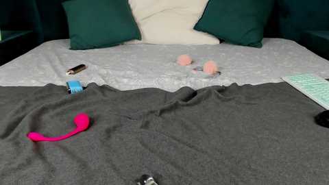 only_eric @ chaturbate on 20251020