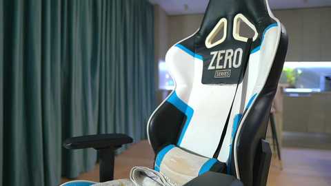 sophiesticate @ chaturbate on 20251020