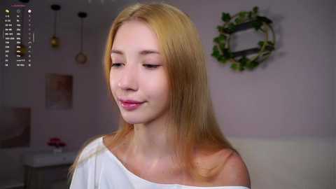 sunnmoonn @ chaturbate on 20251020