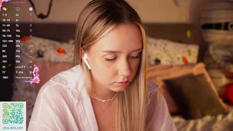 alodiaacomb @ chaturbate on 20251021