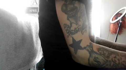 bertdollaz757 @ chaturbate on 20251021