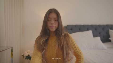 emma_lu1 @ chaturbate on 20251021