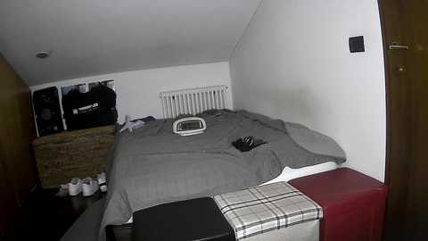 giovyyx @ chaturbate on 20251021