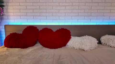 mynovabliss @ chaturbate on 20251021