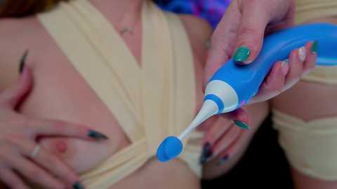 sexxxsirens @ chaturbate on 20251021