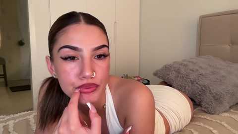 ava_delightt @ chaturbate on 20251022