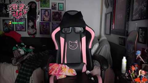 blueasfuck @ chaturbate on 20251022