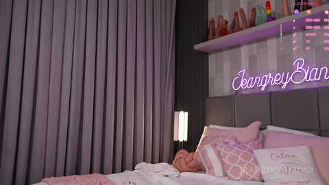 jeangreybianca @ chaturbate on 20251022