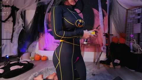 mollyflwers @ chaturbate on 20251022