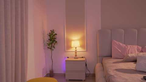 ashley_ospino @ chaturbate on 20251023