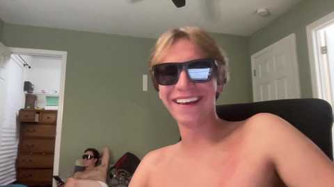 gavinnumbers @ chaturbate on 20251024