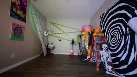 hexivu @ chaturbate on 20251024