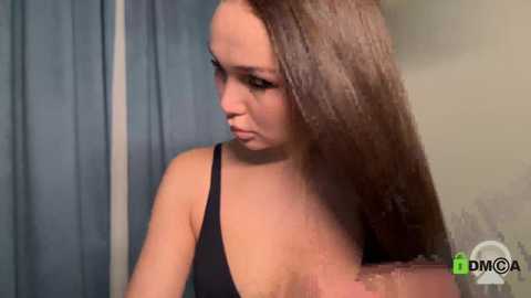 hollyextra @ chaturbate on 20251024