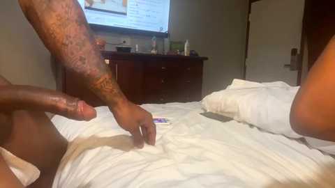 kibrombariu45 @ chaturbate on 20251024