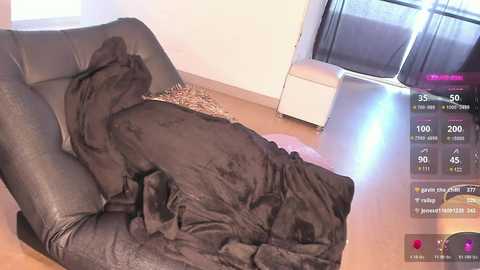 nicollesexxx @ chaturbate on 20251024