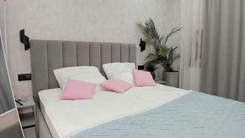 paradi_se @ chaturbate on 20251024